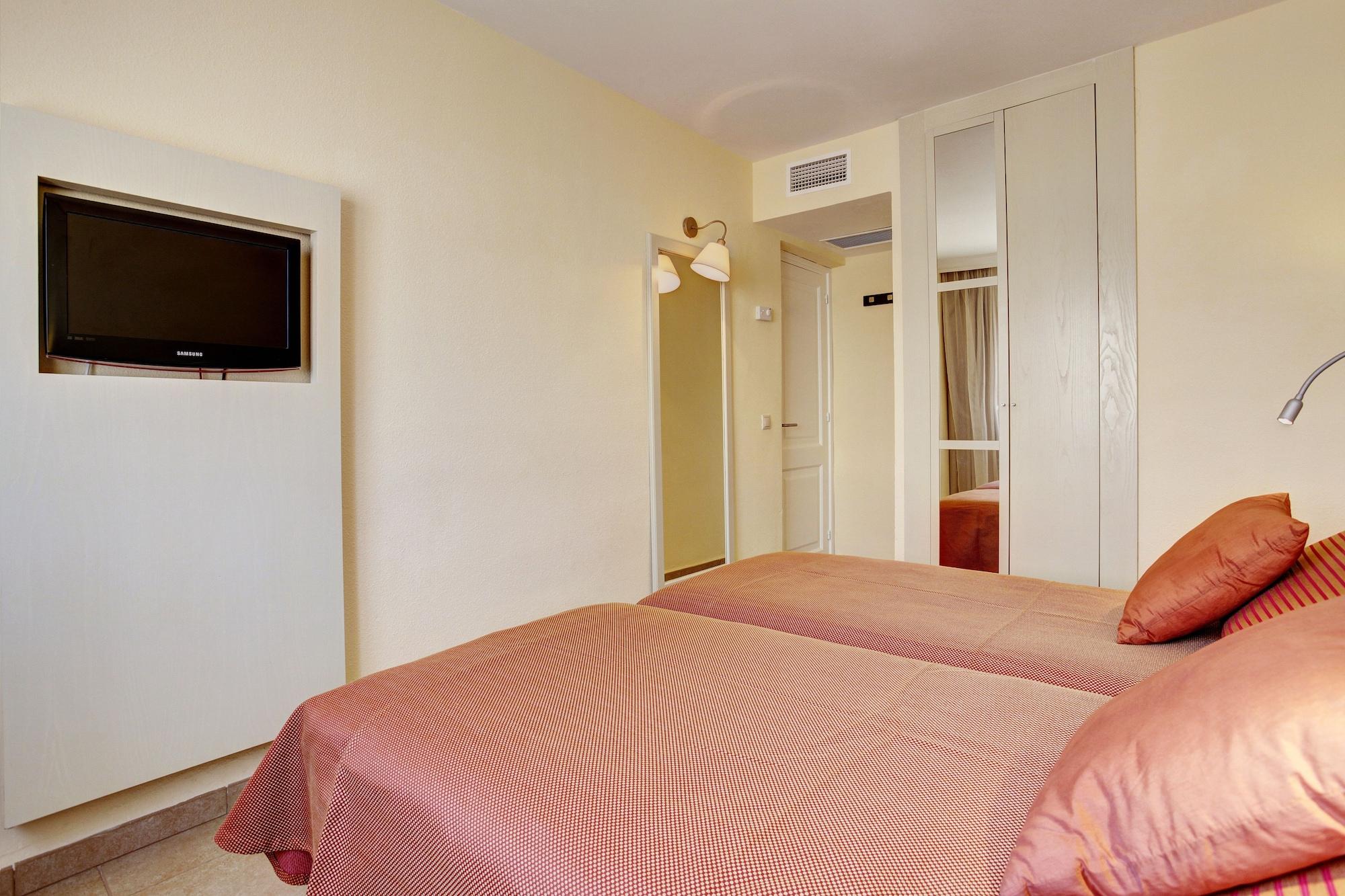Grupotel Tamariscos Ситадела Екстериор снимка